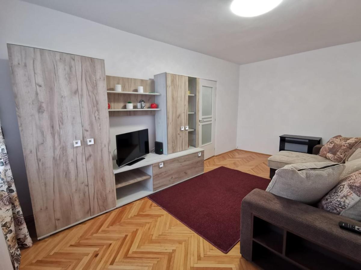 Apartament Carla-Maria Déva Kültér fotó