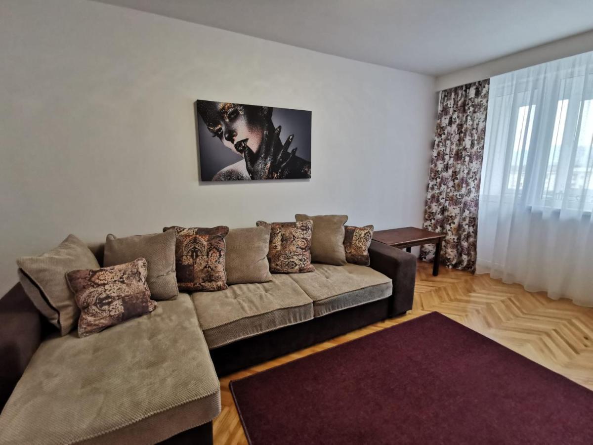 Apartament Carla-Maria Déva Kültér fotó