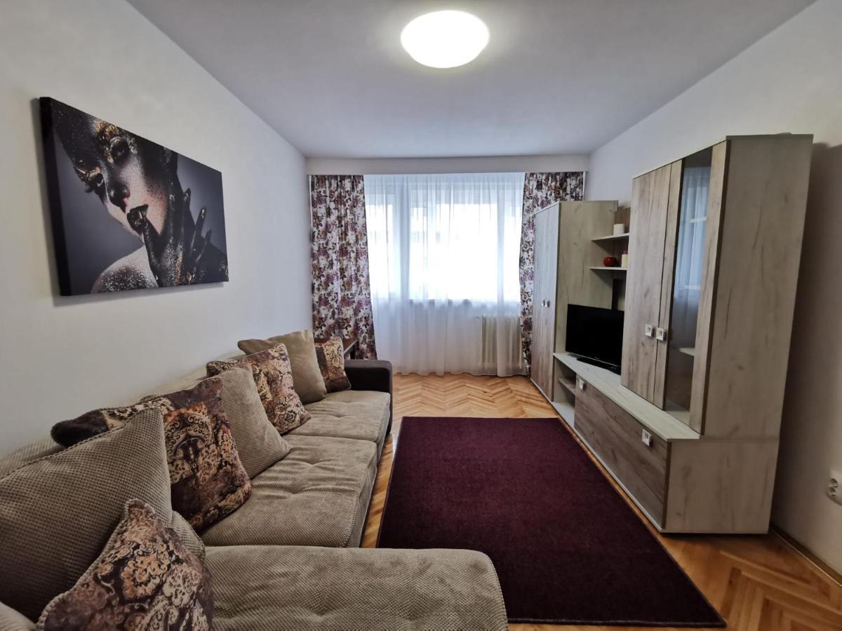 Apartament Carla-Maria Déva Kültér fotó